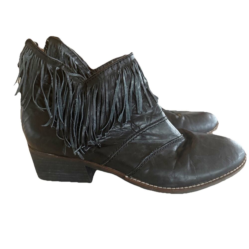 Two Lips Women 9 Black Leather Ankle Boots With Fringe
